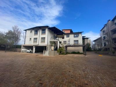 Apartment / Flat For Sale in Somerset West Mall Triangle, Somerset West