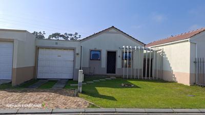 House For Sale in Victoria Park, Somerset West